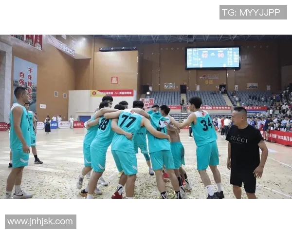 北京篮球队在世界锦标赛中的拼搏历程与荣耀时刻回顾