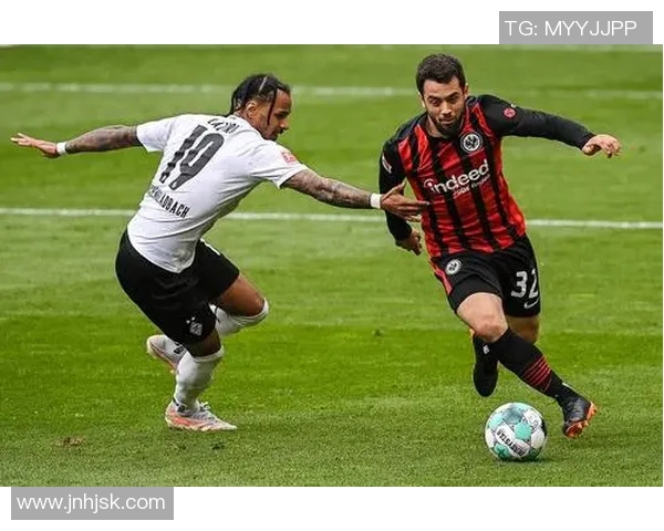 德甲专用足球的魅力与技术解析让你领略德国足球的独特风采